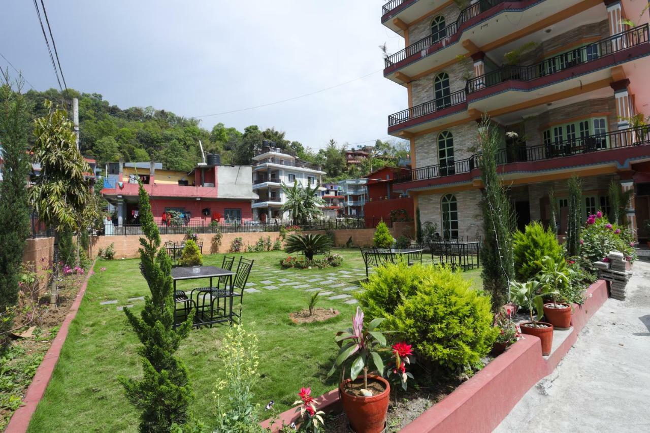 Hotel Blue Magnet Pokhara Exterior foto